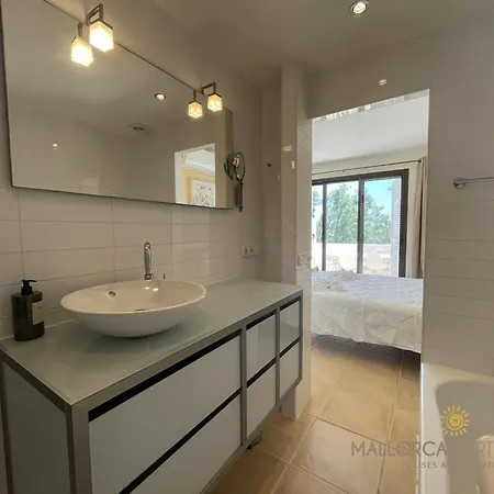 Sunny Spacious Family In Apartment Port de Pollenca